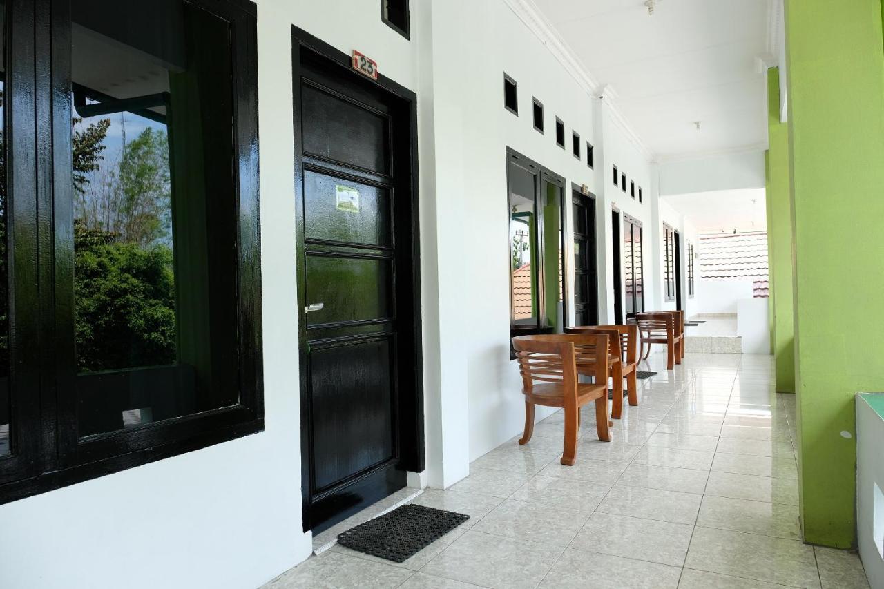 Oyo 2186 Esbe Hotel Syariah Tanjung Pandan Dış mekan fotoğraf