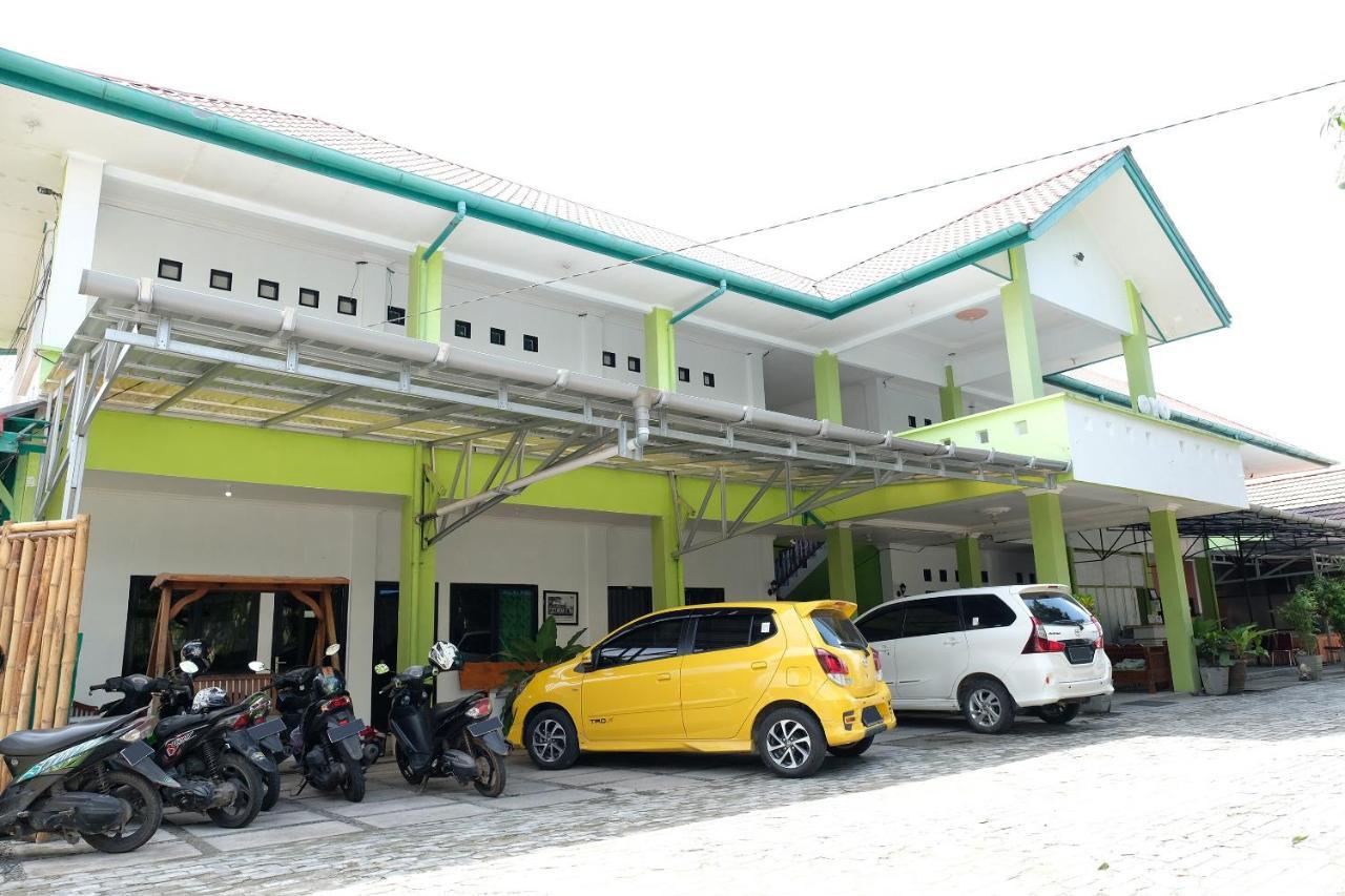 Oyo 2186 Esbe Hotel Syariah Tanjung Pandan Dış mekan fotoğraf
