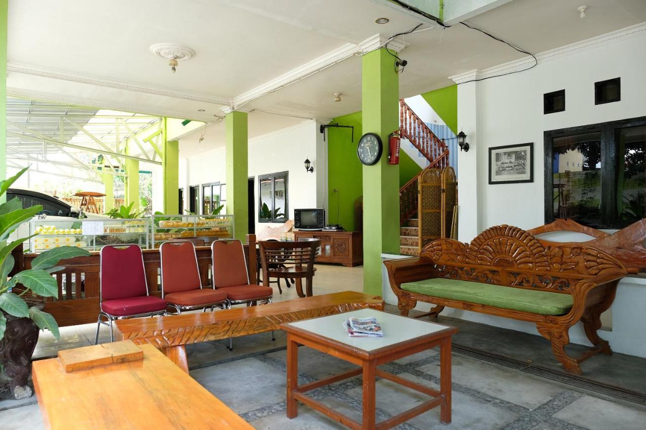 Oyo 2186 Esbe Hotel Syariah Tanjung Pandan Dış mekan fotoğraf