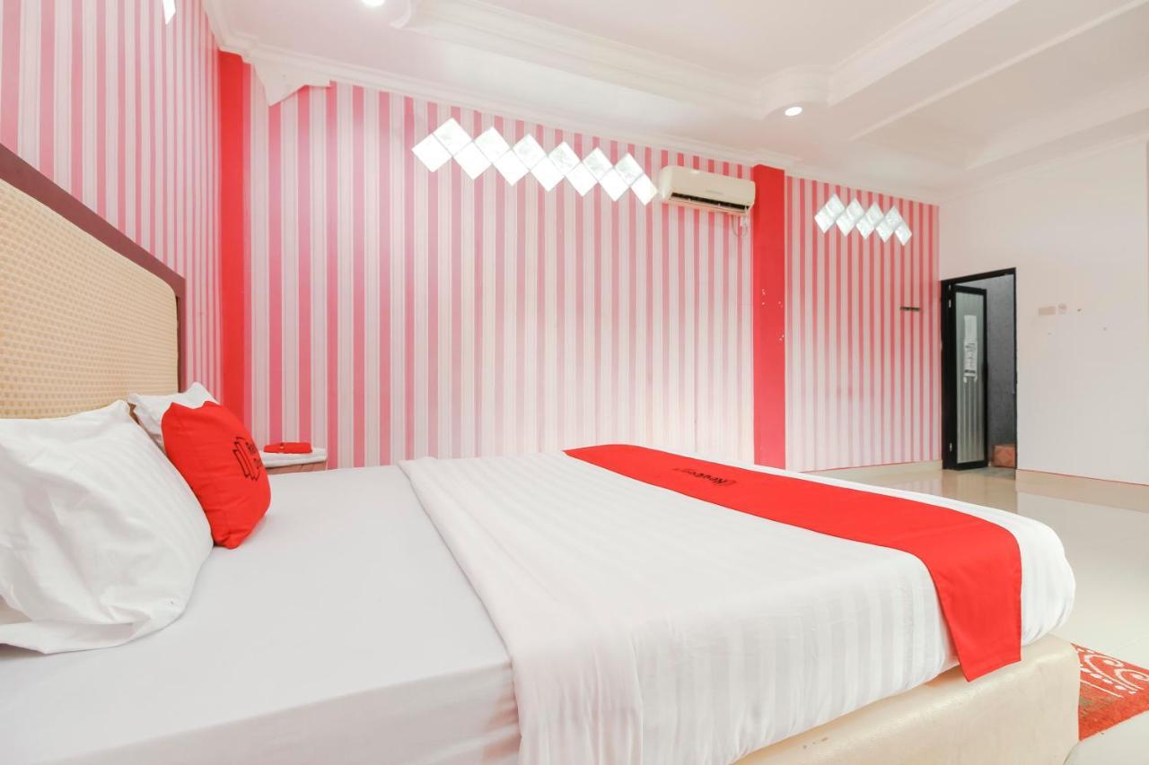 Oyo 2186 Esbe Hotel Syariah Tanjung Pandan Dış mekan fotoğraf