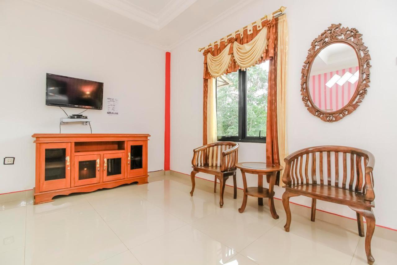 Oyo 2186 Esbe Hotel Syariah Tanjung Pandan Dış mekan fotoğraf