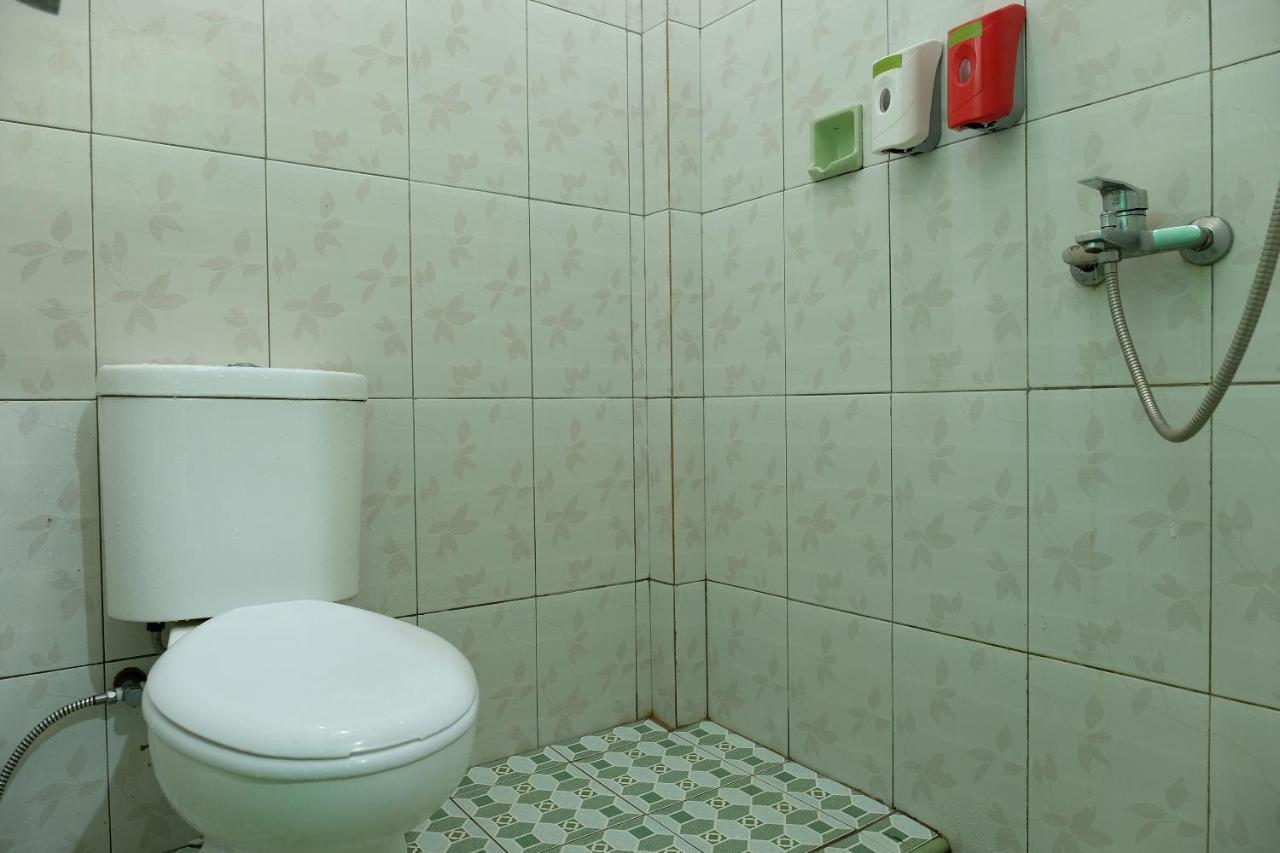 Oyo 2186 Esbe Hotel Syariah Tanjung Pandan Dış mekan fotoğraf
