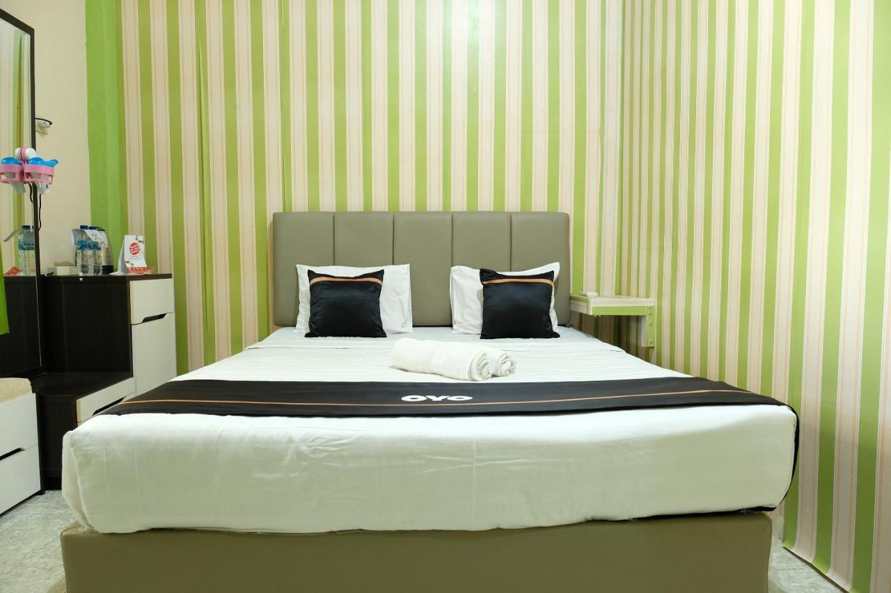 Oyo 2186 Esbe Hotel Syariah Tanjung Pandan Dış mekan fotoğraf