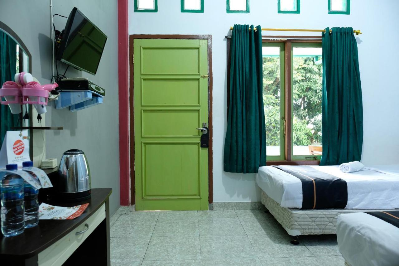 Oyo 2186 Esbe Hotel Syariah Tanjung Pandan Dış mekan fotoğraf