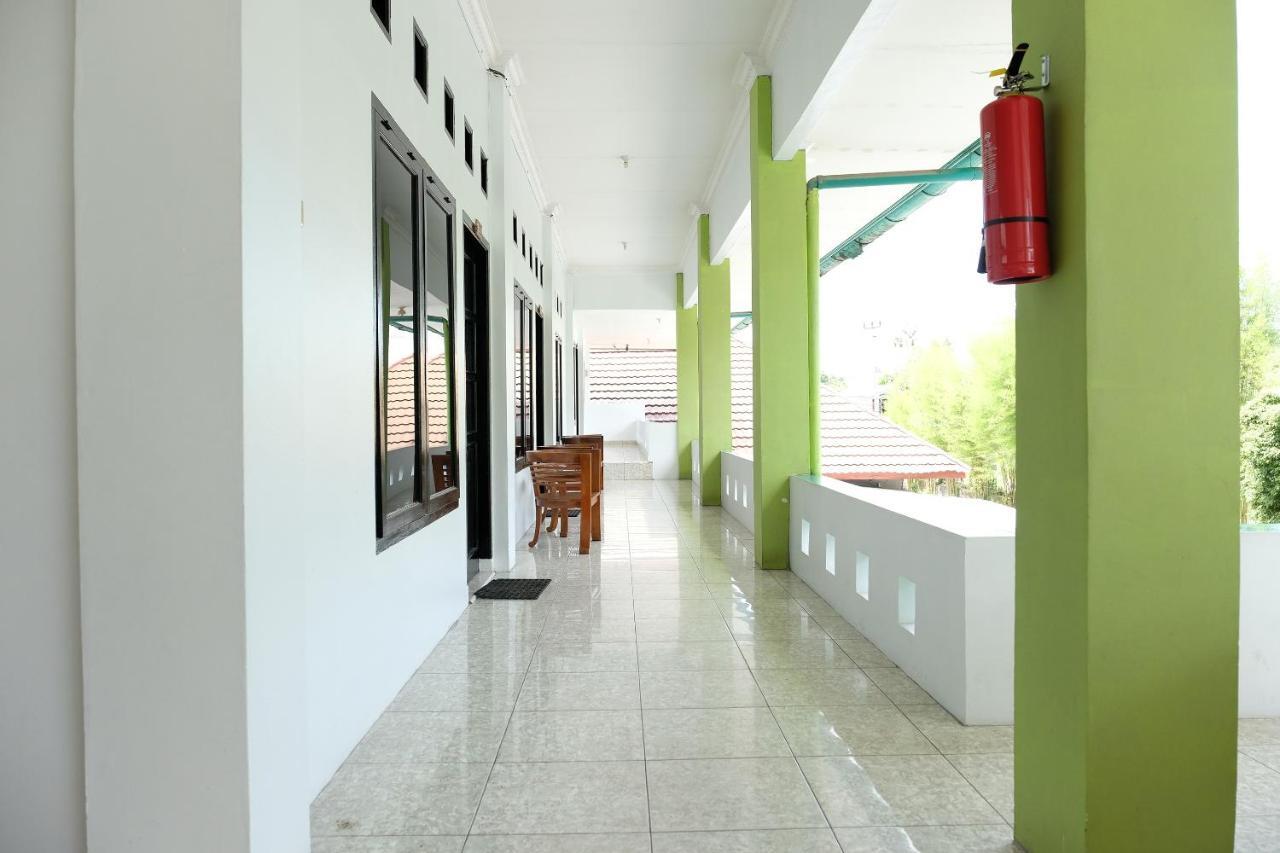 Oyo 2186 Esbe Hotel Syariah Tanjung Pandan Dış mekan fotoğraf