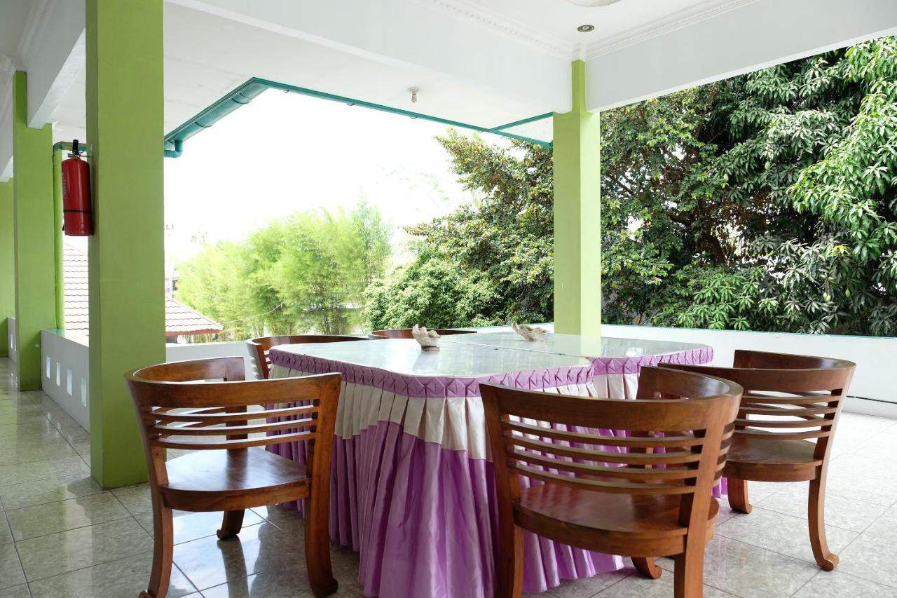 Oyo 2186 Esbe Hotel Syariah Tanjung Pandan Dış mekan fotoğraf